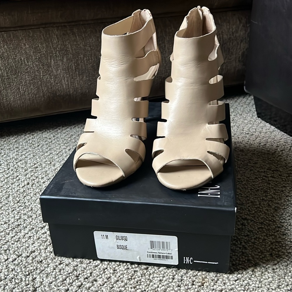 INC Gili Caged Leather Sandal Bisque Size 11